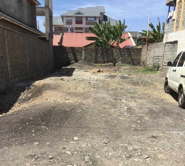 Situated in Syokimau, opposite church road 300 m from Katani road. Near Top Performance Academy(TPA). Asking for KES 5m. Ideal for high rise development.